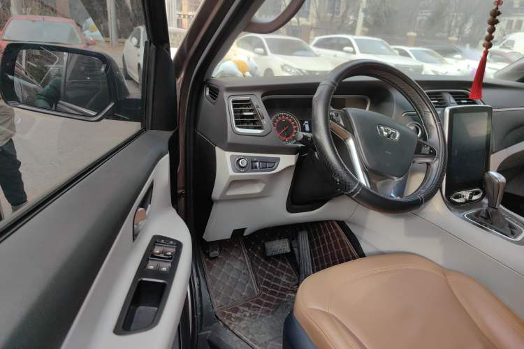 Used Huasong 7 2017 2.0T Automatic Elite Edition
