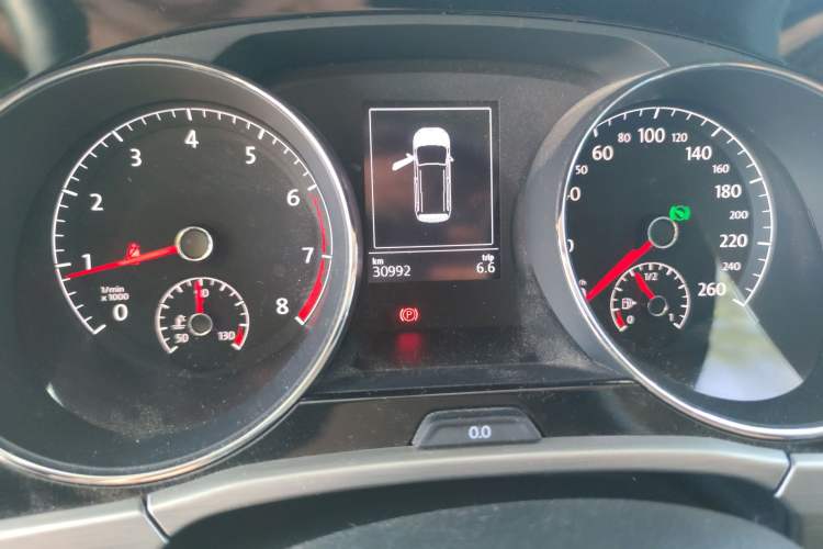 Used Volkswagen Touran 2018 Volkswagen Touran L 280TSI DSG Boundary Edition 7 Seats China VI Standard
