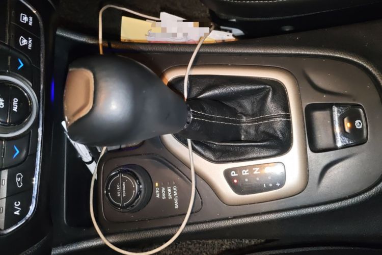 Used  Cherokee 2014 2.4L Luxury Edition
