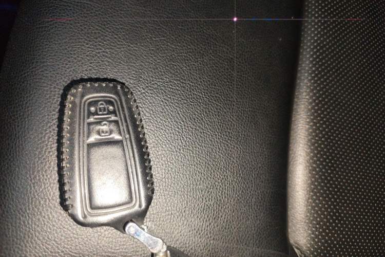 Used Toyota C-HR 2018 2.0L CoolRun Leading Edition with Sunroof China VI Standard
