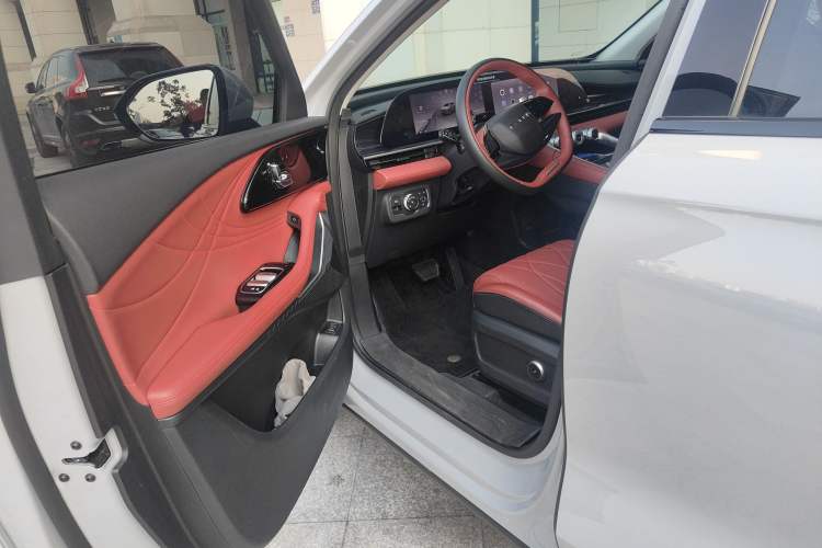 Used  Stellar 2023 400T Four-Wheel Drive Enjoying the Flying Fish Edition
