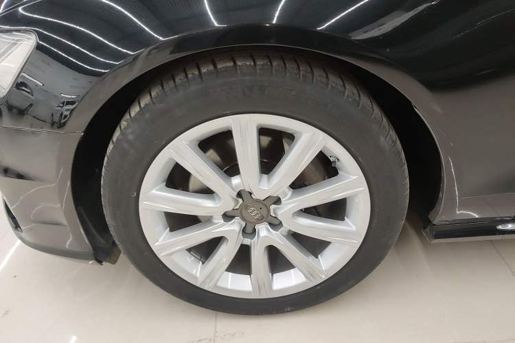 Used Audi A6L 2017 30 FSI Comfort Model
