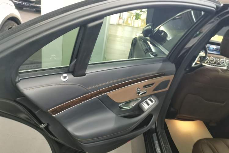 Used Mercedes-Benz S-Class 2018 S 320 L
