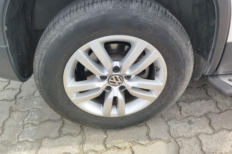 Used Volkswagen Tiguan 2015 1.8TSI Automatic Two-Wheel Drive Trend Edition
