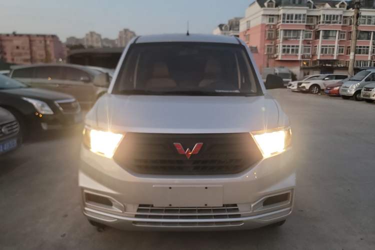 Used Wuling Hongguang V 2022 1.5L Jingqu Edition Electric-Assist LAR
