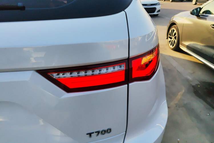 Used Zotye T700 2017 1.8T Dual-Clutch Prestige Model
