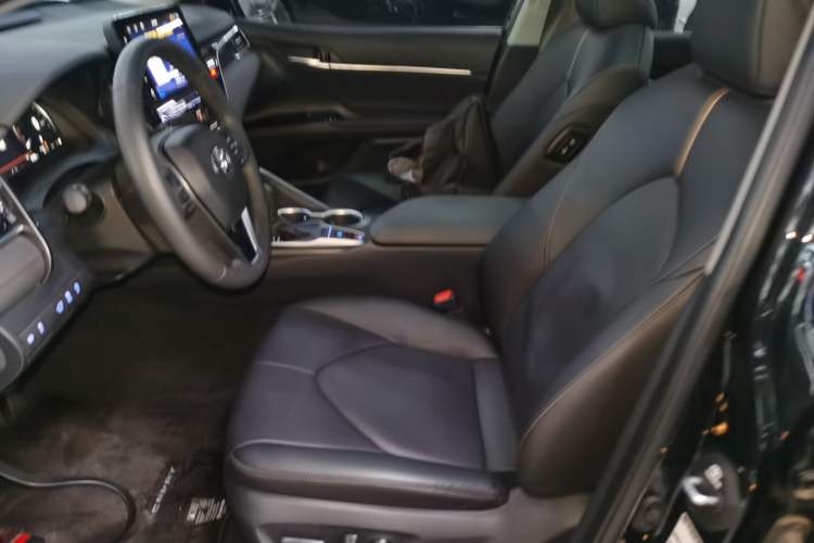 Used Toyota Camry 2023 2.5G Luxury Edition
