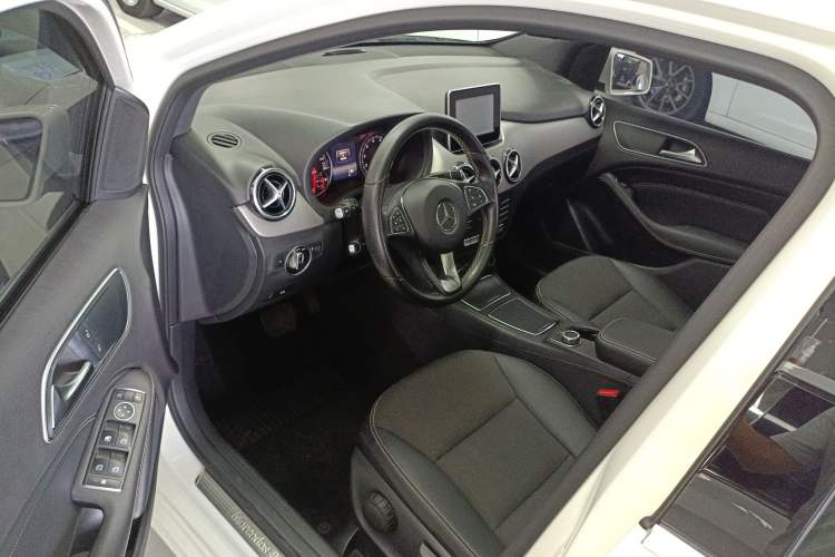 Used Mercedes-Benz B-Class 2015 B 200 Sport Edition
