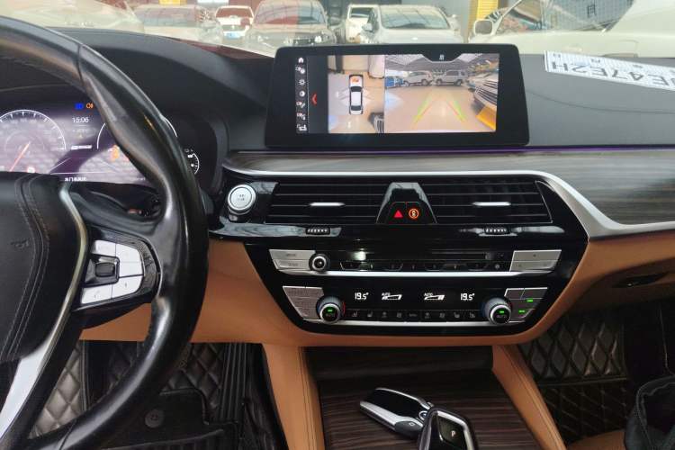 Used BMW 5 Series New Energy 2019 Updated 530Le Pioneer Edition
