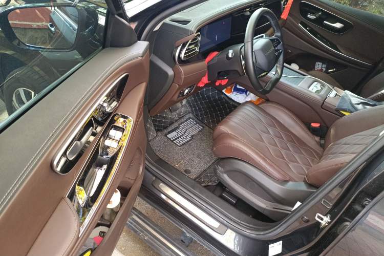 Used  Lanyue 2025 400T Four-Wheel Drive Starry Edition 7-Seater
