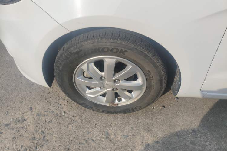 Used Kia K2 2015 Sedan 1.4L MT GLS