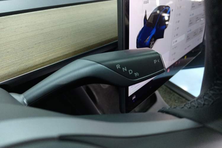 Used Tesla Model Y 2021 Long-Range All-Wheel-Drive Version 3D7