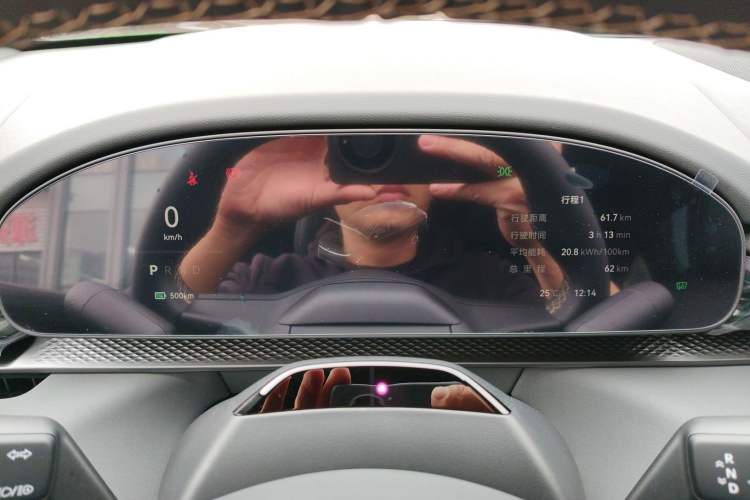 Used Zeekr 7X 2025 100 kWh Long-Range Rear-Wheel Drive with Intelligent Driving Features
