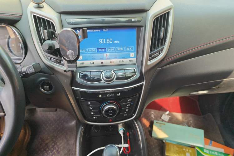 Used Changan CS75 2017 Shangkui Edition 1.5T Automatic Fengxiang Model
