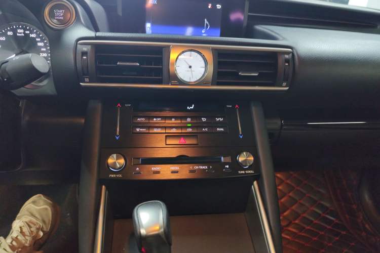 Used Lexus IS 2017 300 Leading Edition
