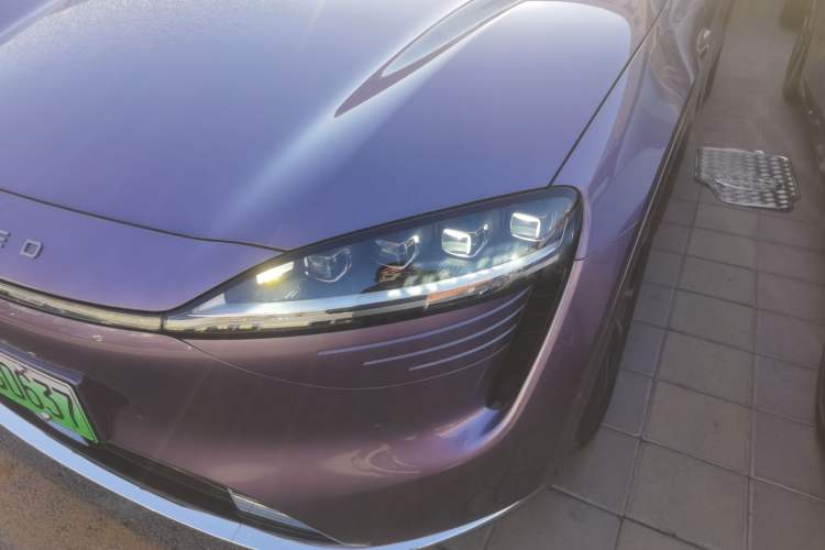 Used Hima Luxeed R7 2024 All-Electric 736 km Ultra
