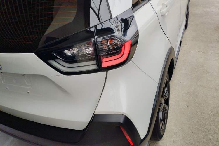 Used Honda LIFE 2021 1.5L CVT CRO-SS Fun Edition
