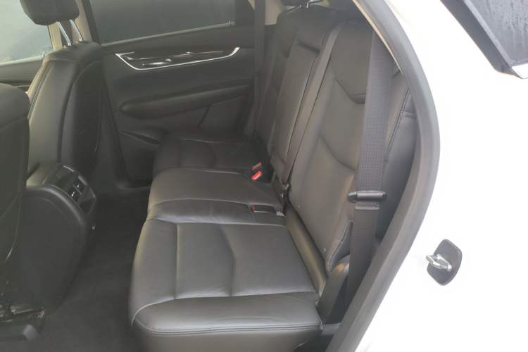 Used Cadillac XT5 2016 25T Luxury Model
