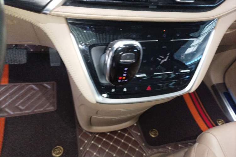 Used Buick GL8 2020 ES Land Cruiser 653T Luxury Model
