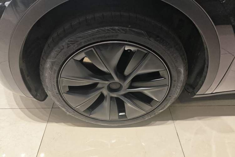 Used Tesla Model Y 2024 Rear-Wheel-Drive Version