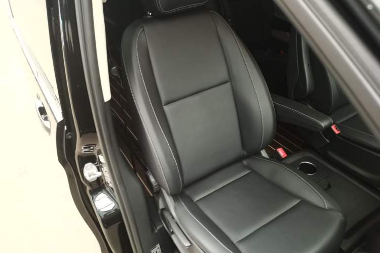 Used Mercedes-Benz Vito 2018 2.0T Business Version China VI Emission Standard
