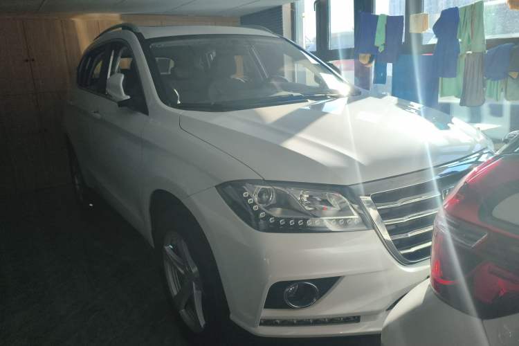 Used Haval H2 2018 1.5T Dual-Clutch Two-Wheel Drive Fashion Model China VI Standard
