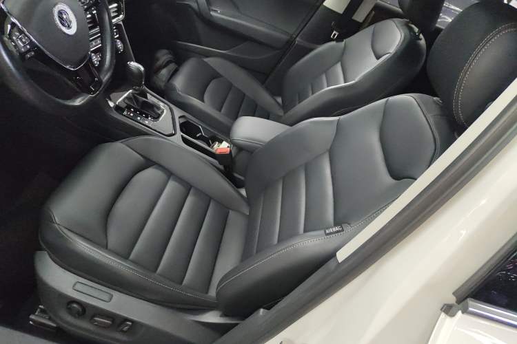 Used Volkswagen Tharu 2020 280TSI Two-Wheel Drive Luxury Plus Version China VI Standard
