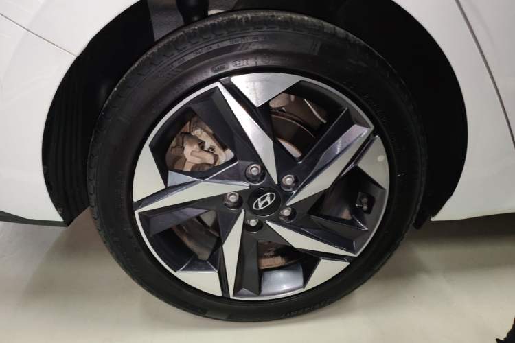 Used Hyundai Elantra 2022 1.5L CVT LUX Prestige Edition