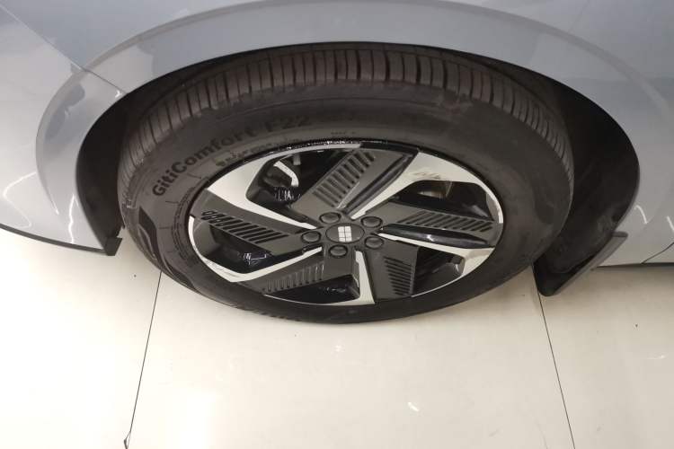 Used  L6 2024 125km PLUS Dragon Edition
