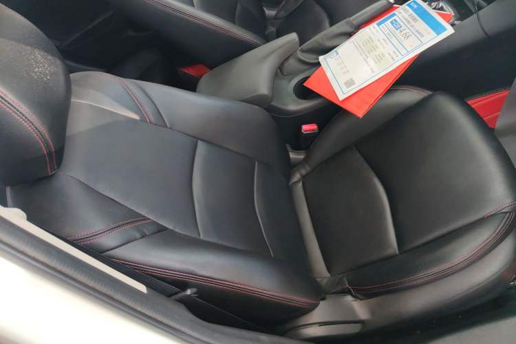 Used Mazda Mazda 3 Axela 2014 Sedan 1.5L Automatic Luxury Model
