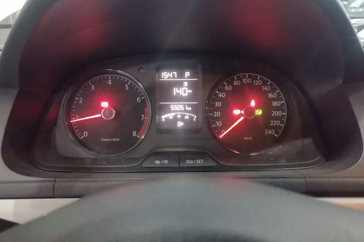 Used Volkswagen Lavida 2013 Revised Classic 1.6L Automatic Fashion Edition
