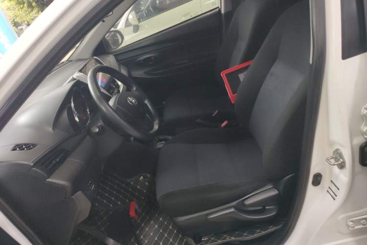 Used Toyota YARiS L 2016 Revised 1.5E CVT Charming Edition