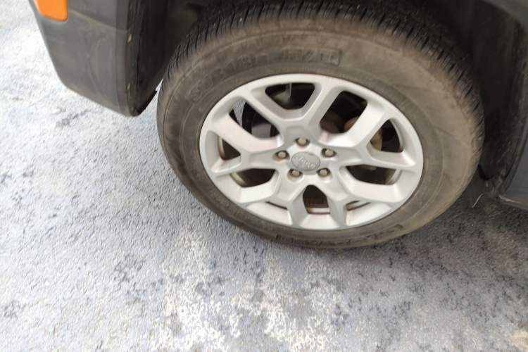 Used  Renegade 2017 180T Automatic Jingneng Edition
