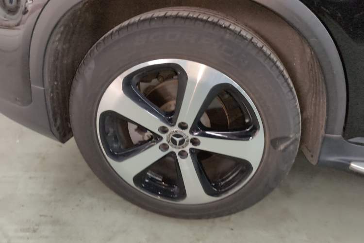 Used Mercedes-Benz GLC 2018 GLC 260 4MATIC Luxury Model