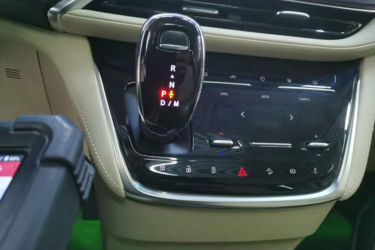 Used Buick GL8 2023 ES Lu Zun Deluxe Model