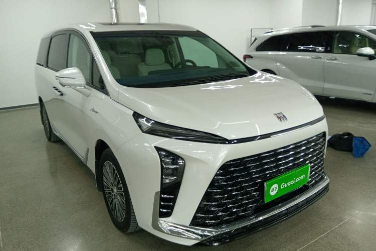 Used Buick GL8 New Energy 2024 Lu Zun Luxury Edition 7-Seater
