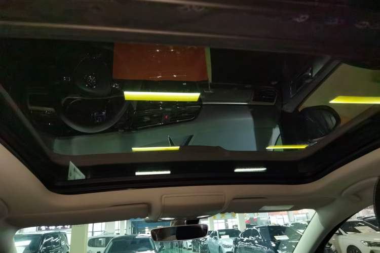 Used Volkswagen Touran 2016 Volkswagen Touran L 280TSI DSG Comfort Edition
