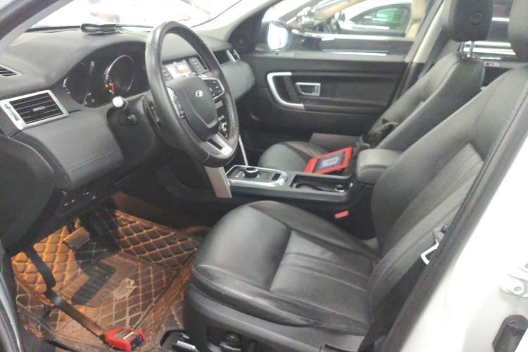 Used Land Rover Discovery Sport 2018 240 PS SE Version