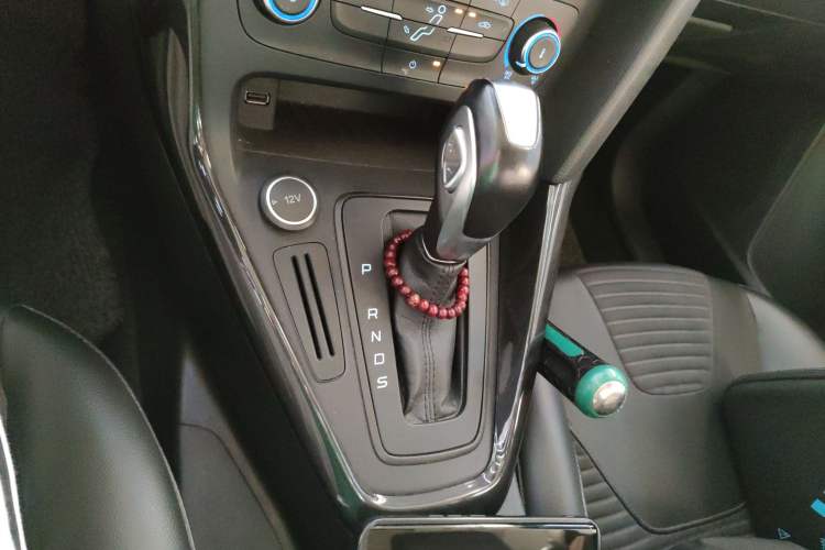 Used Ford Focus 2018 Hatchback Classic 1.6L Automatic Trendy SmartDrive Edition
