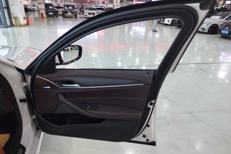 Used BMW 5 Series 2022 530Li xDrive M Sport Package
