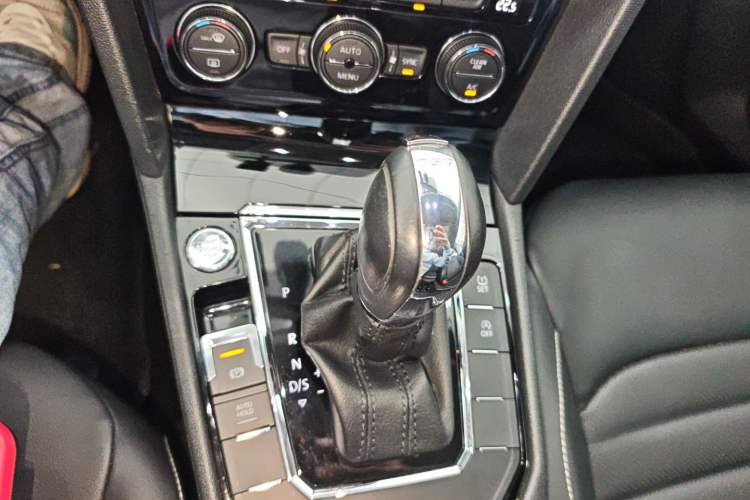 Used Volkswagen Lamando 2019 280TSI DSG Comfort Edition China VI standard
