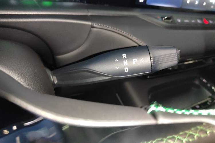 Used VOYAH FREE 2025 318 318 km Rear-Drive Touring Edition