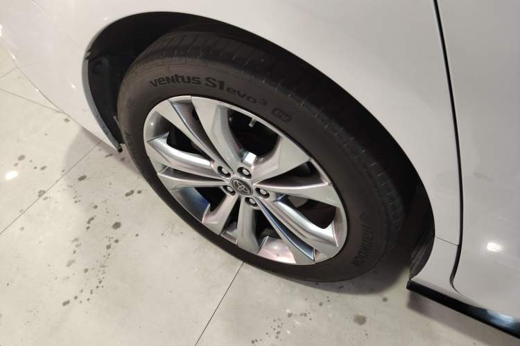 Used Toyota Sienna 2021 2.5L Hybrid Premium Edition
