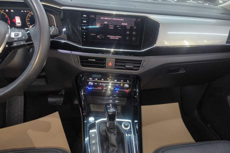 Used Volkswagen Tayron 2020 330TSI Two-Wheel Drive Luxury Smart Connectivity Version
