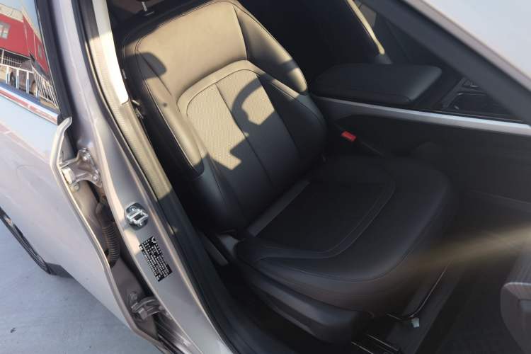 Used Wuling Xingguang 2024 Co-Creation Edition 510 Advanced Model
