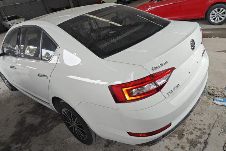 Used Skoda Octavia 2018 TSI230 DSG Luxury Edition