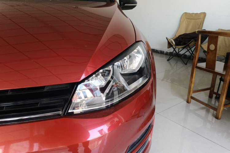 Used Volkswagen Golf 2017 1.6L Automatic Comfort Million-Vehicle Anniversary Edition
