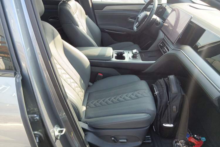 Used BYD Song L DM-i 2025 Intelligent Driving Version 160 km Beyond-Range Type
