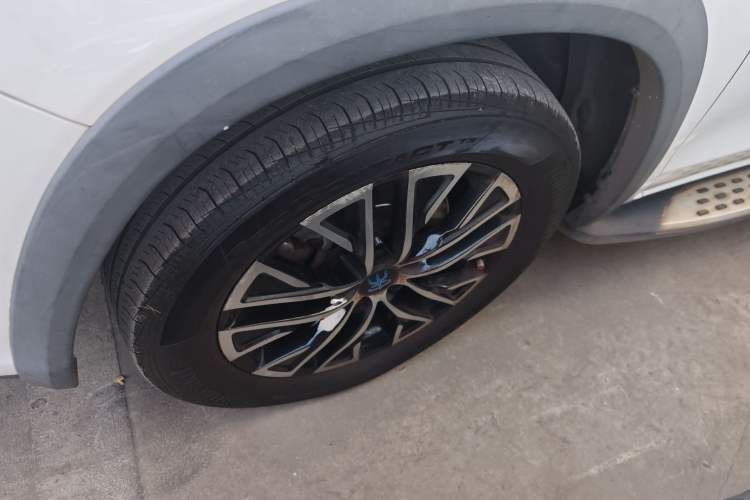 Used BYD Song New Energy 2017 Song DM 1.5TID All-Wheel Drive Luxury Model
