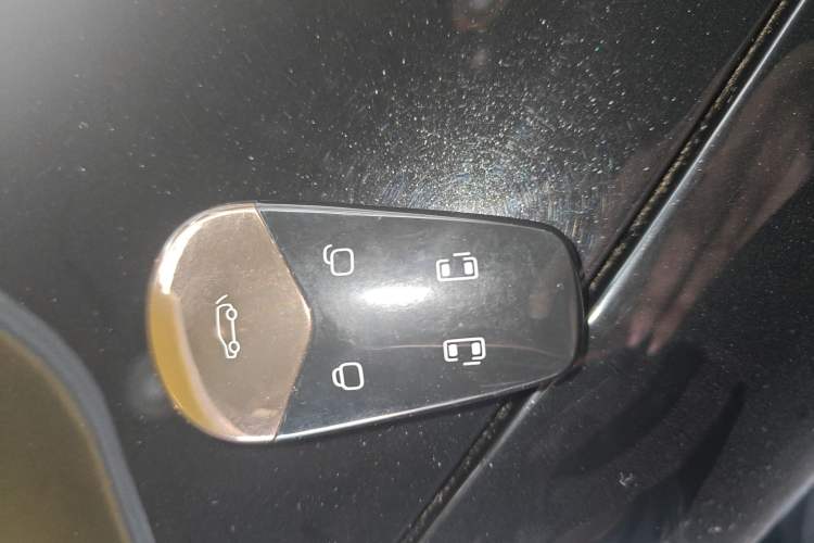 Used VOYAH Dream 2025 PHEV Four-Wheel-Drive Flagship Kunpeng Edition
